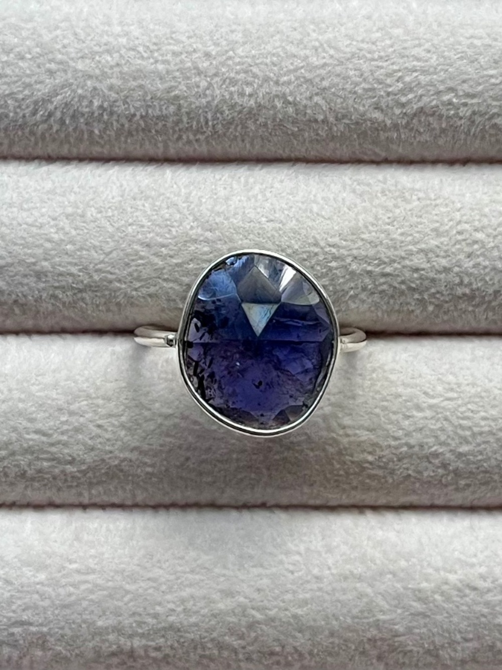 R175 | Genuine Iolite Bezel-Set Circular Ring